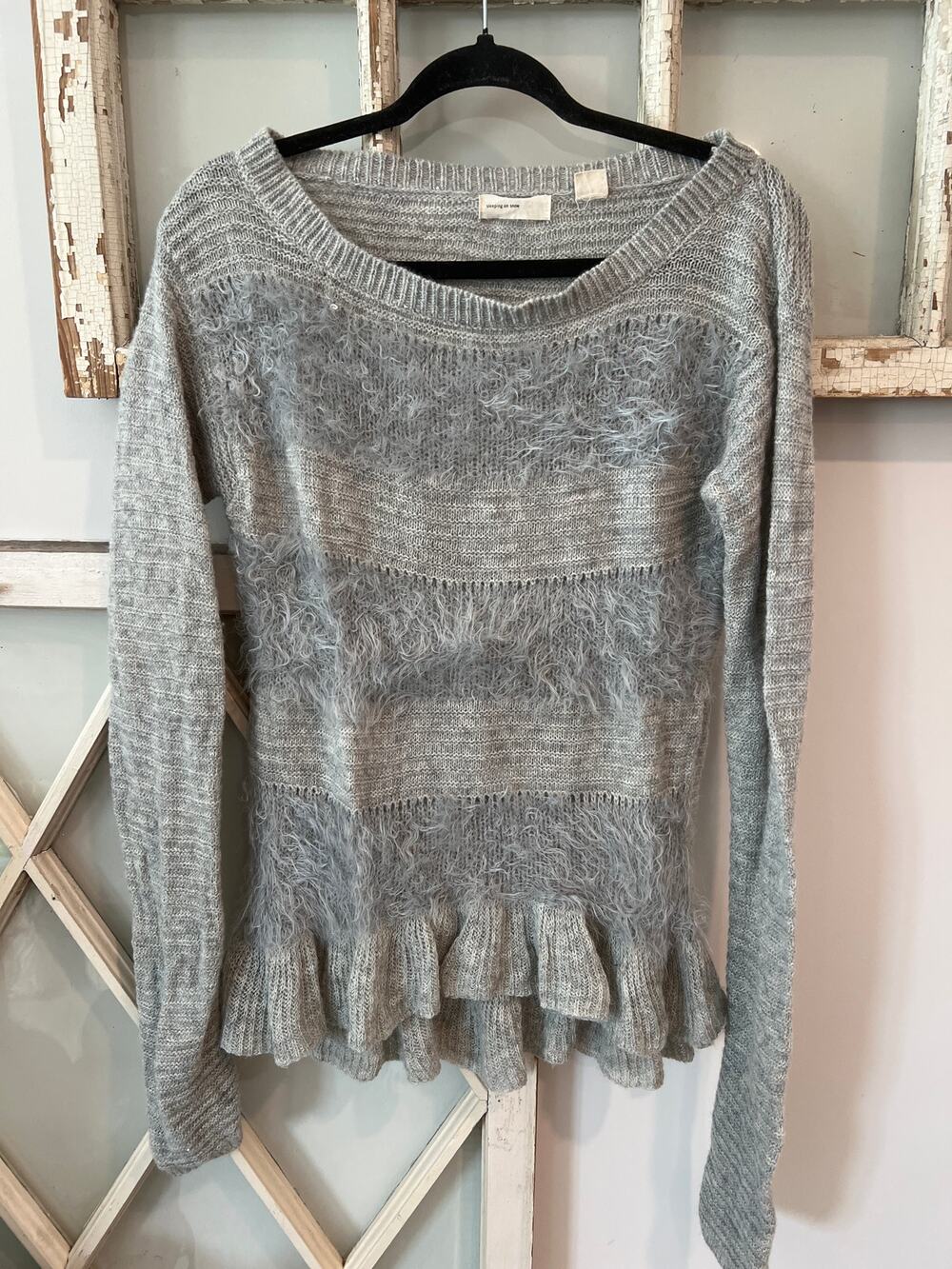 Sleeping On Snow size medium gray sweater